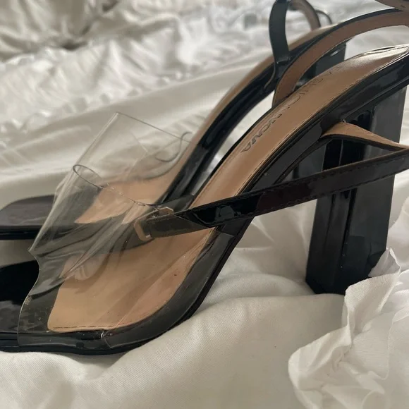 Very classy - Picture 2 of 3